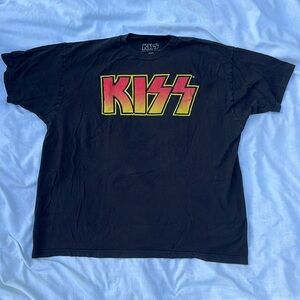 kiss band tee